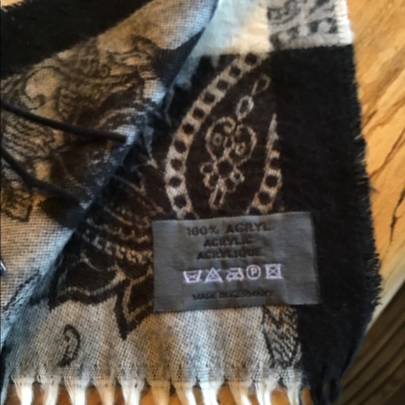 SOLD! 2 Beautiful Fraas Scarves made In Germany - Picture 6 of 6